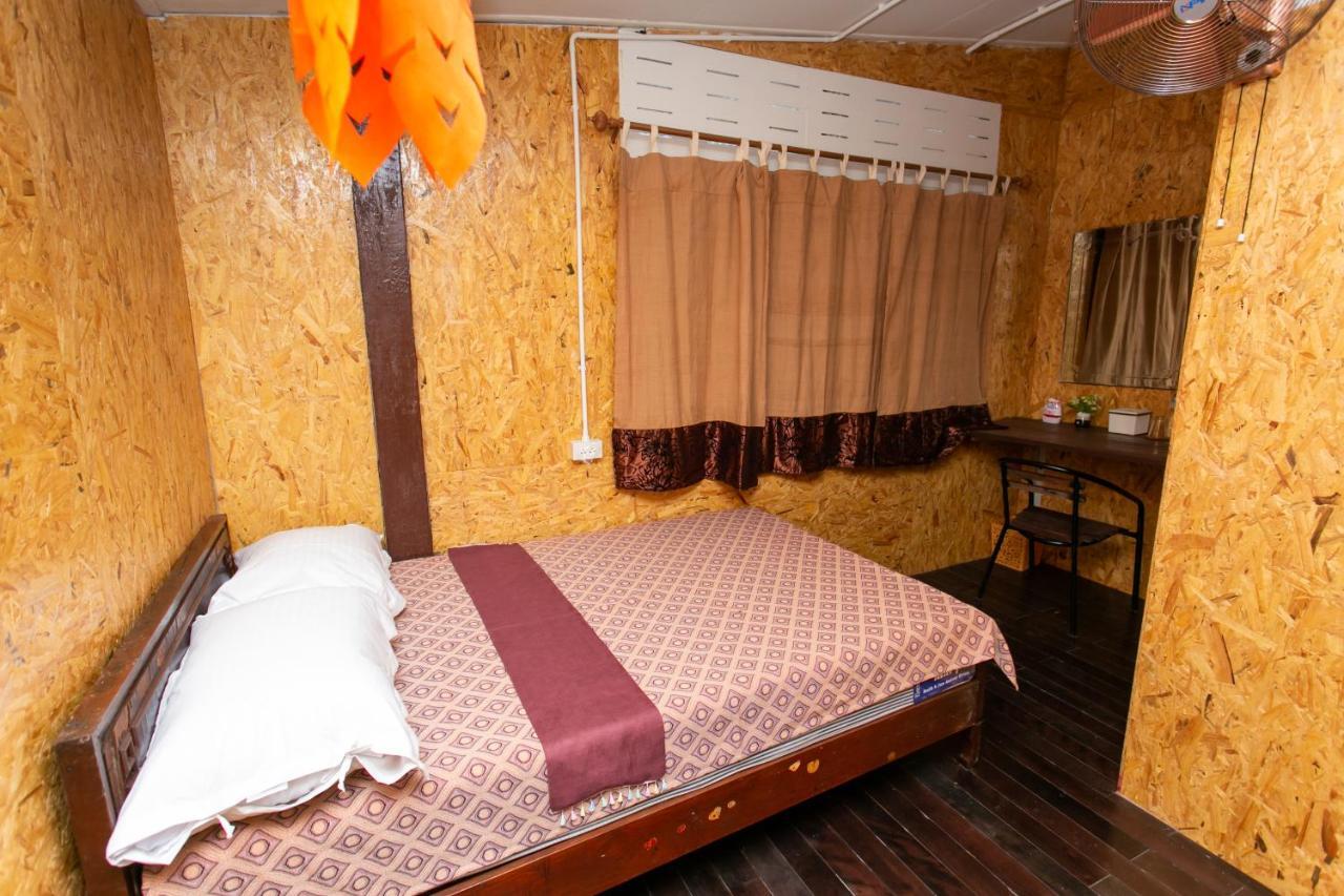 Хостел Arku'S House Чиангмай Экстерьер фото